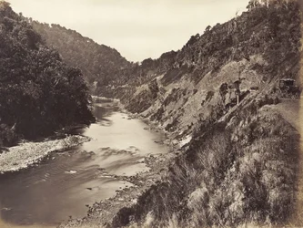 Manawatu Gorge 1 Mile From Bridge, 1878 (valkokangaspainatus)